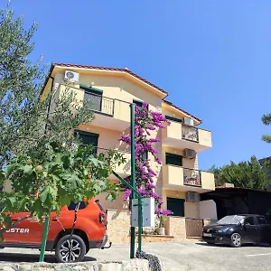 Mia Apartament
