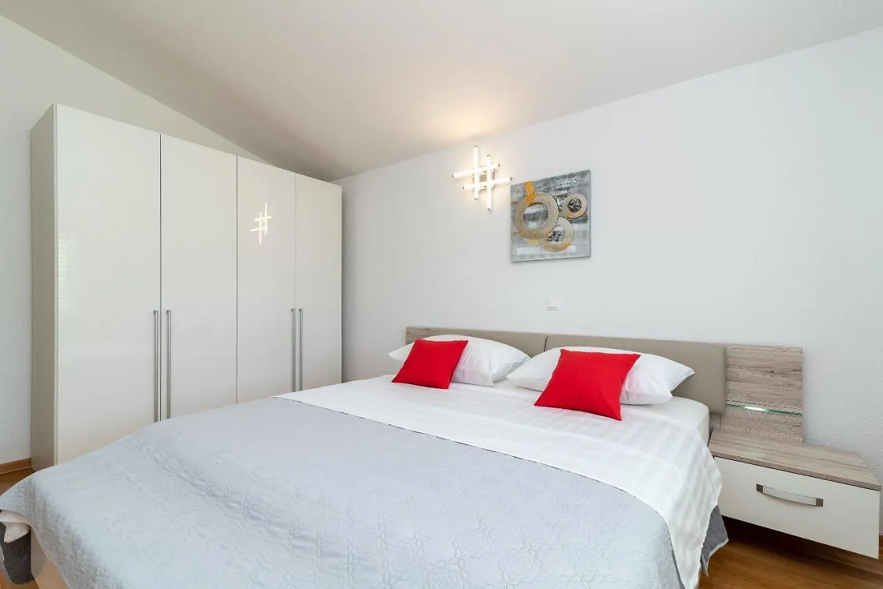 Apartments Kapetan Trogir