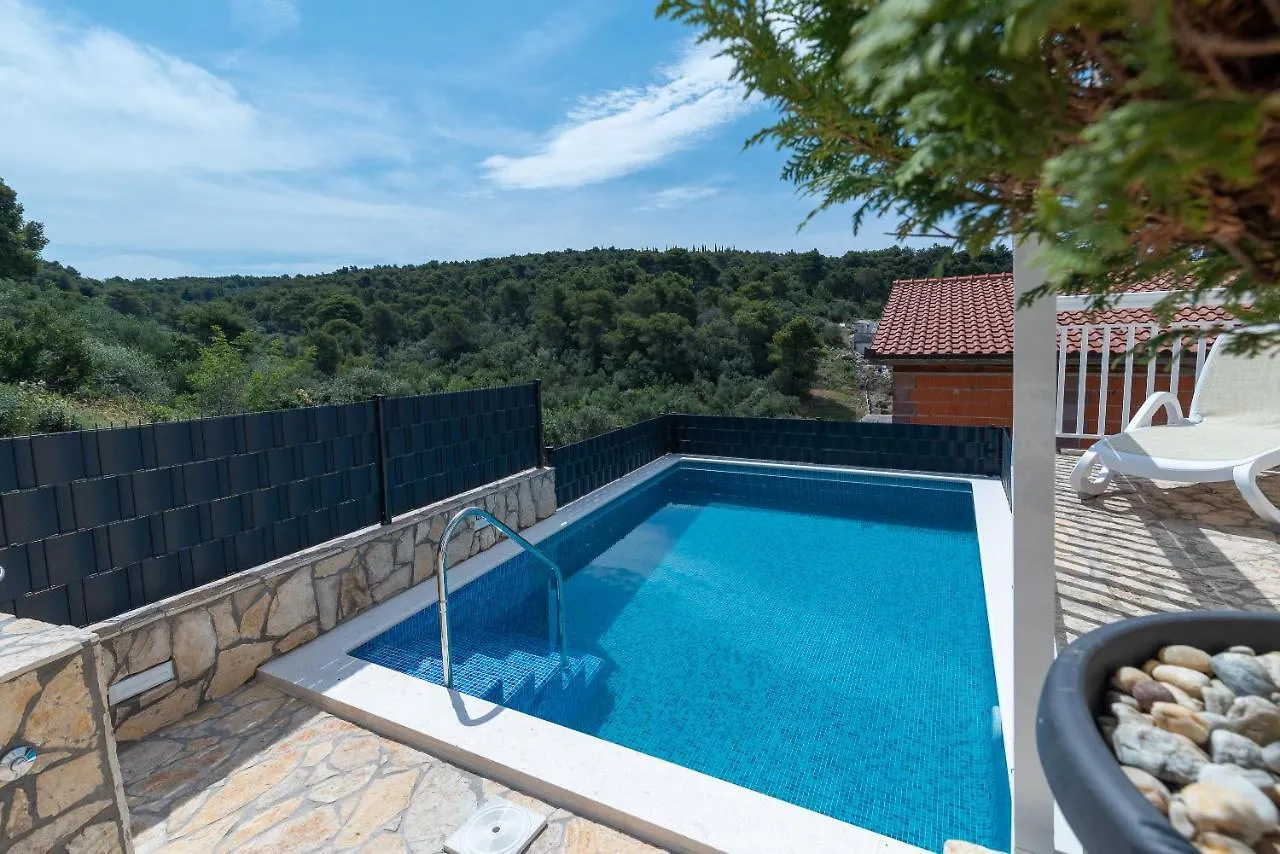 Apartments Kapetan Trogir