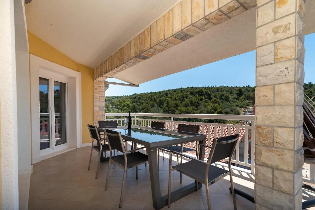 Apartments Kapetan Trogir