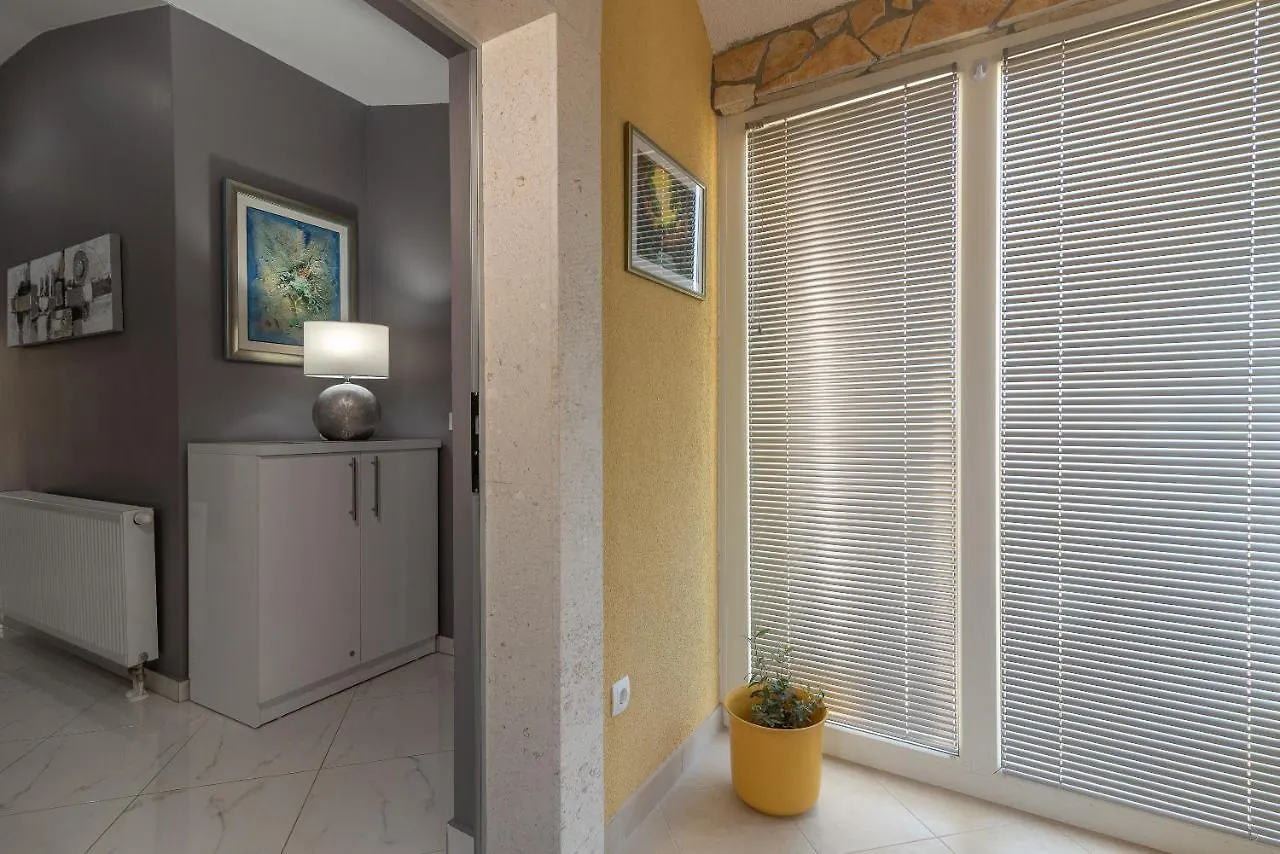 Apartments Kapetan Trogir