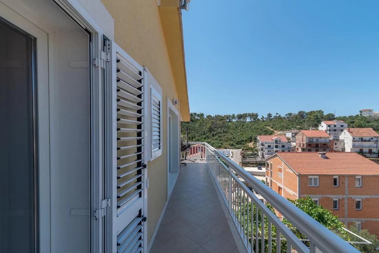 Apartments Kapetan Trogir