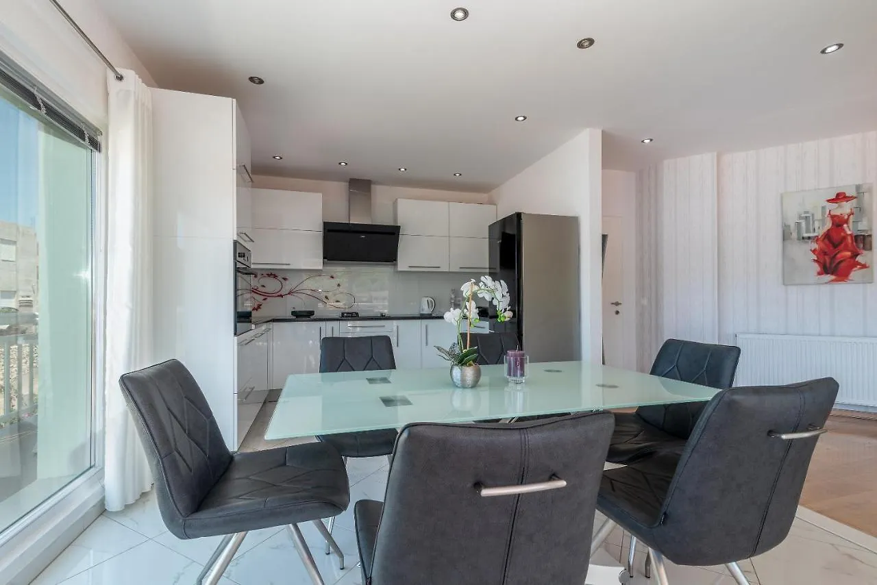 Apartments Kapetan Trogir