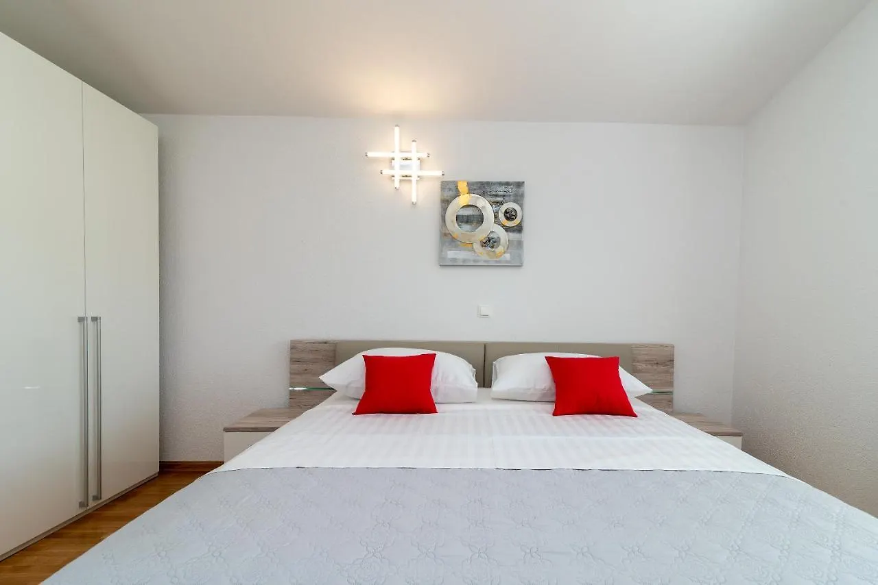 Apartments Kapetan Trogir