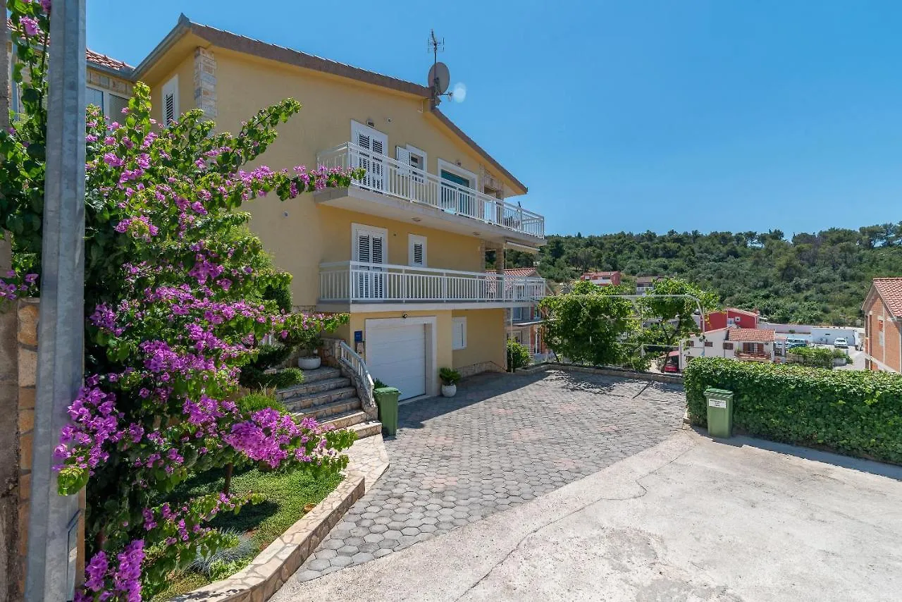 Apartments Kapetan Trogir Croatia