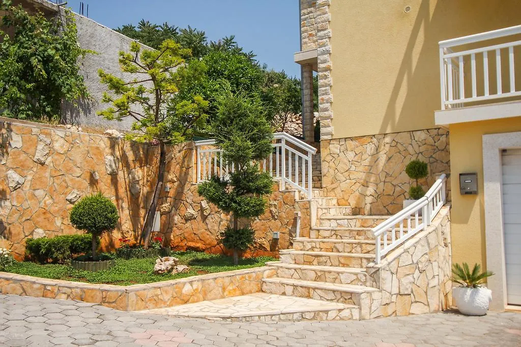 Apartments Kapetan Trogir