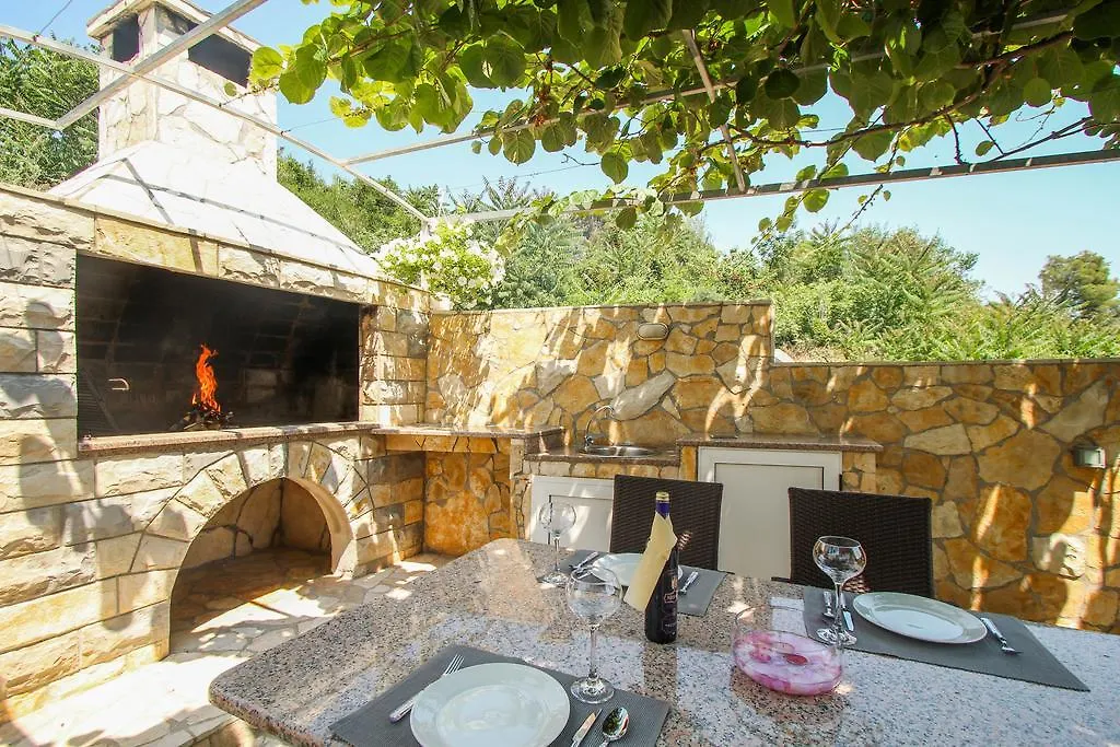 Apartments Kapetan Trogir