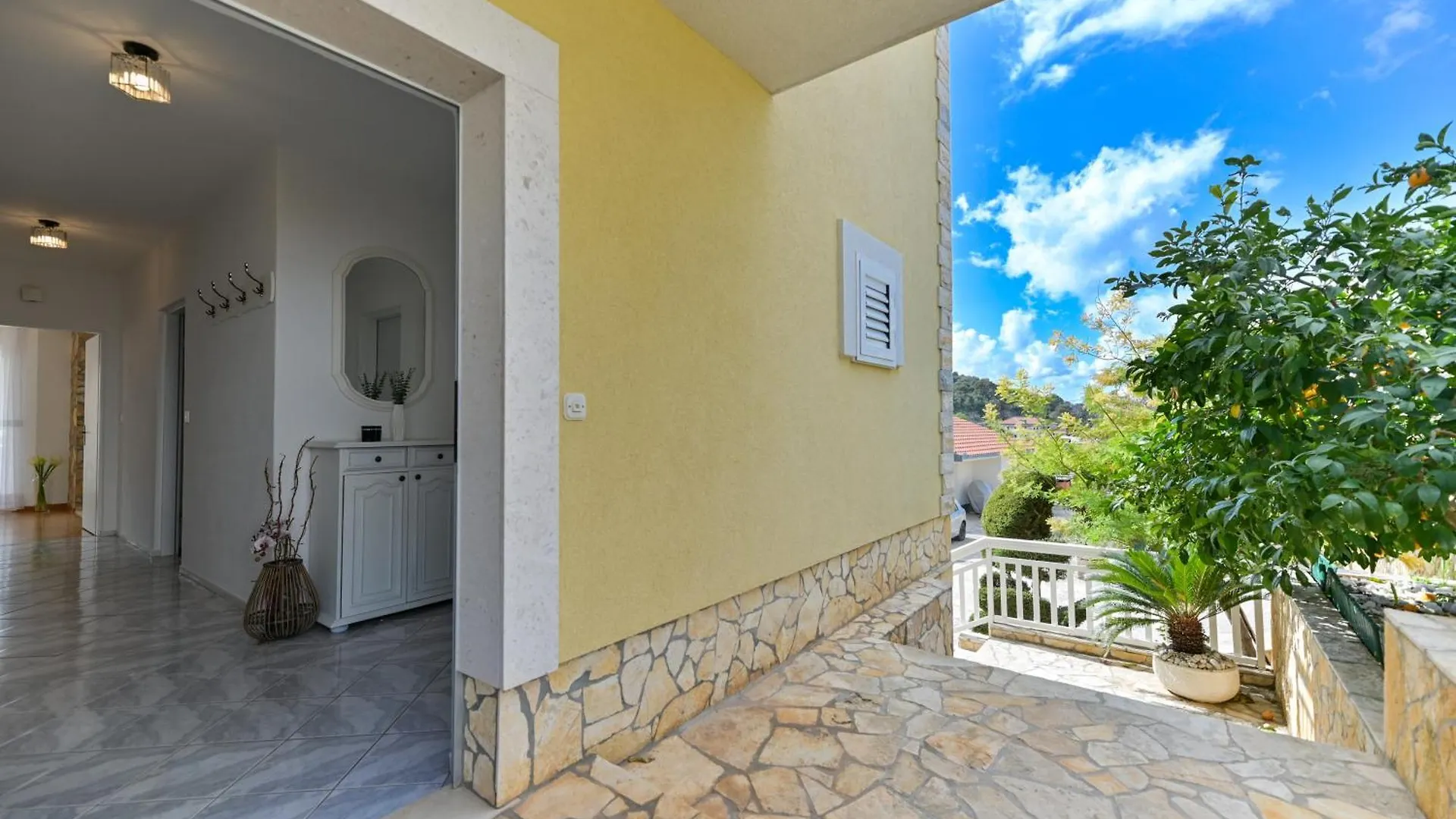 Apartments Kapetan Trogir