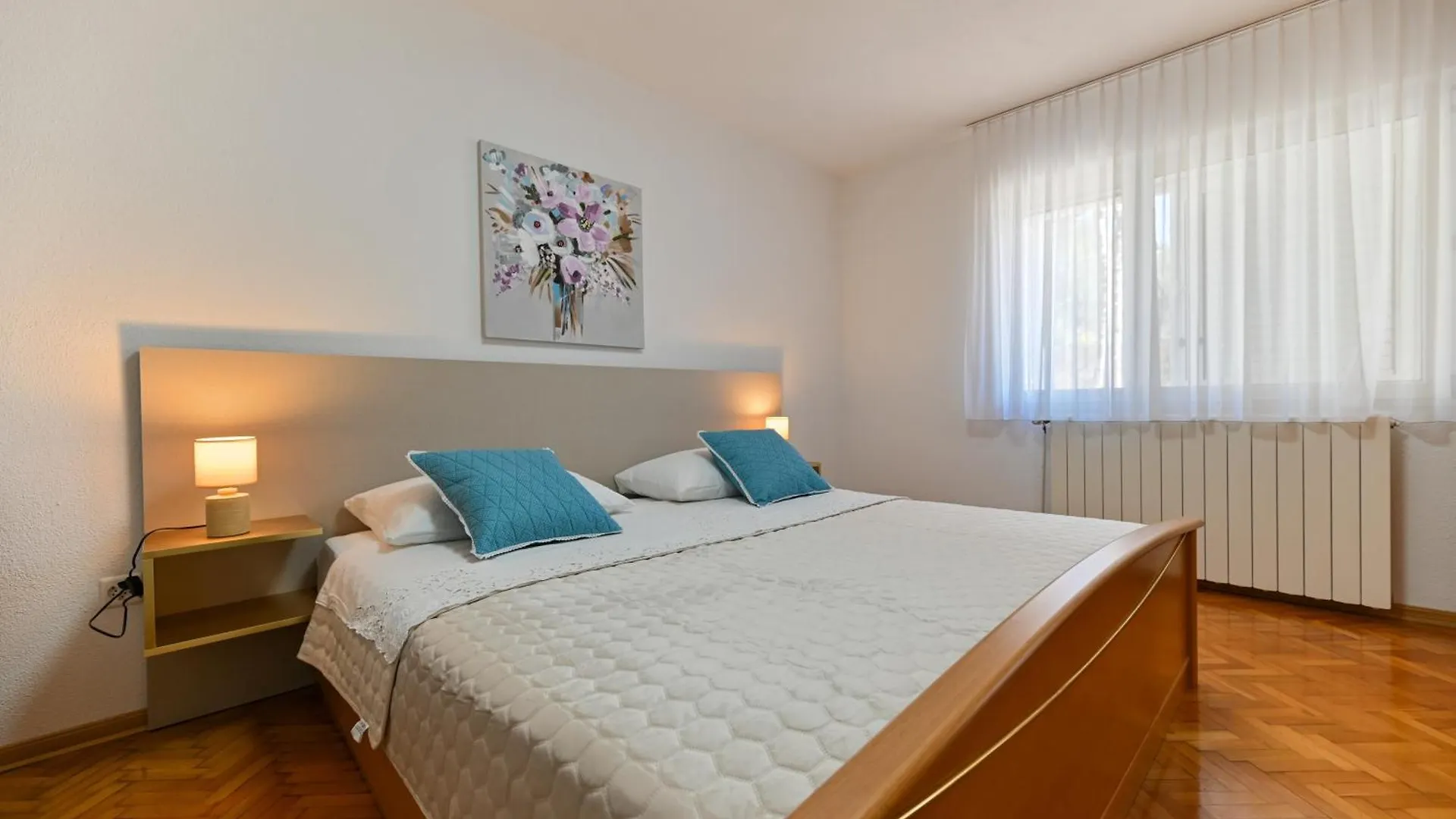 Apartments Kapetan Trogir 0*,
