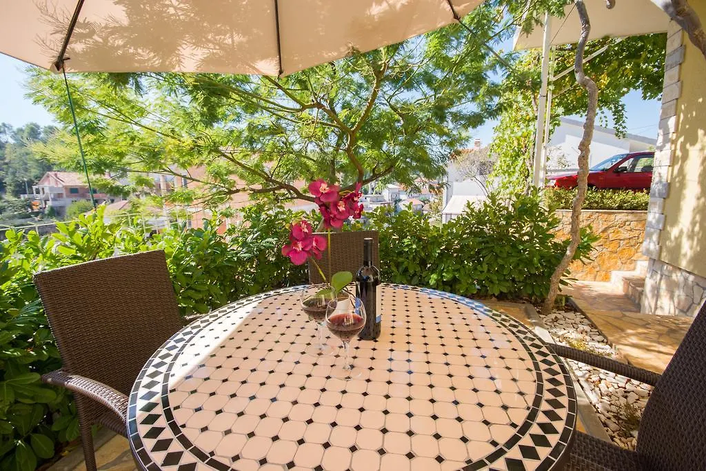 Apartments Kapetan Trogir